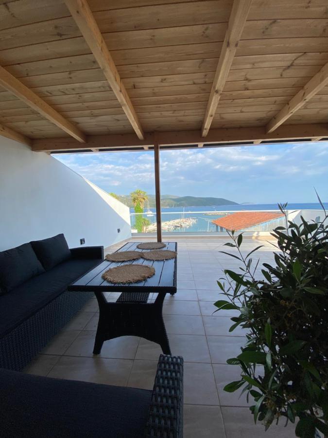 Medusa Luxury Apartments Finikounta Exterior photo